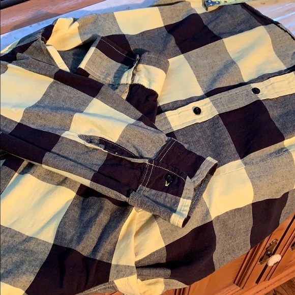 Long Sleeve Button Up Blouse Size Large EUC - Picture 7 of 7